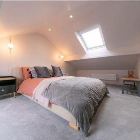 Recently Refurbished Home. Poulton-le-Fylde Екстериор снимка