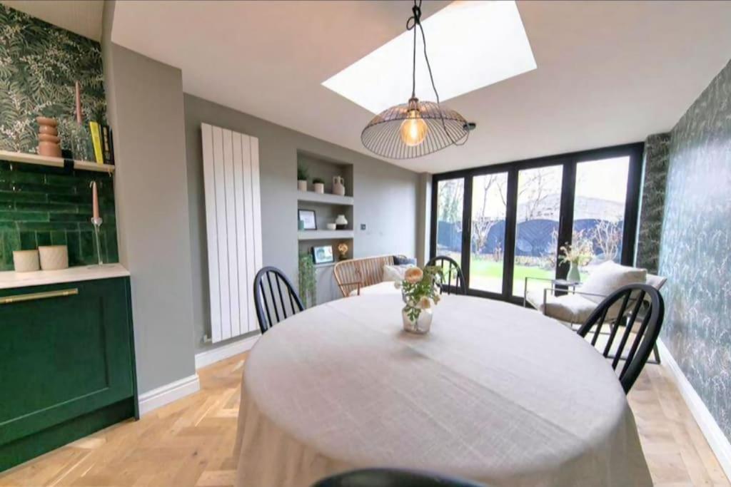 Recently Refurbished Home. Poulton-le-Fylde Екстериор снимка
