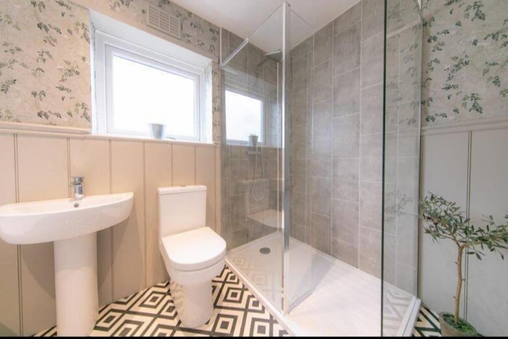 Recently Refurbished Home. Poulton-le-Fylde Екстериор снимка